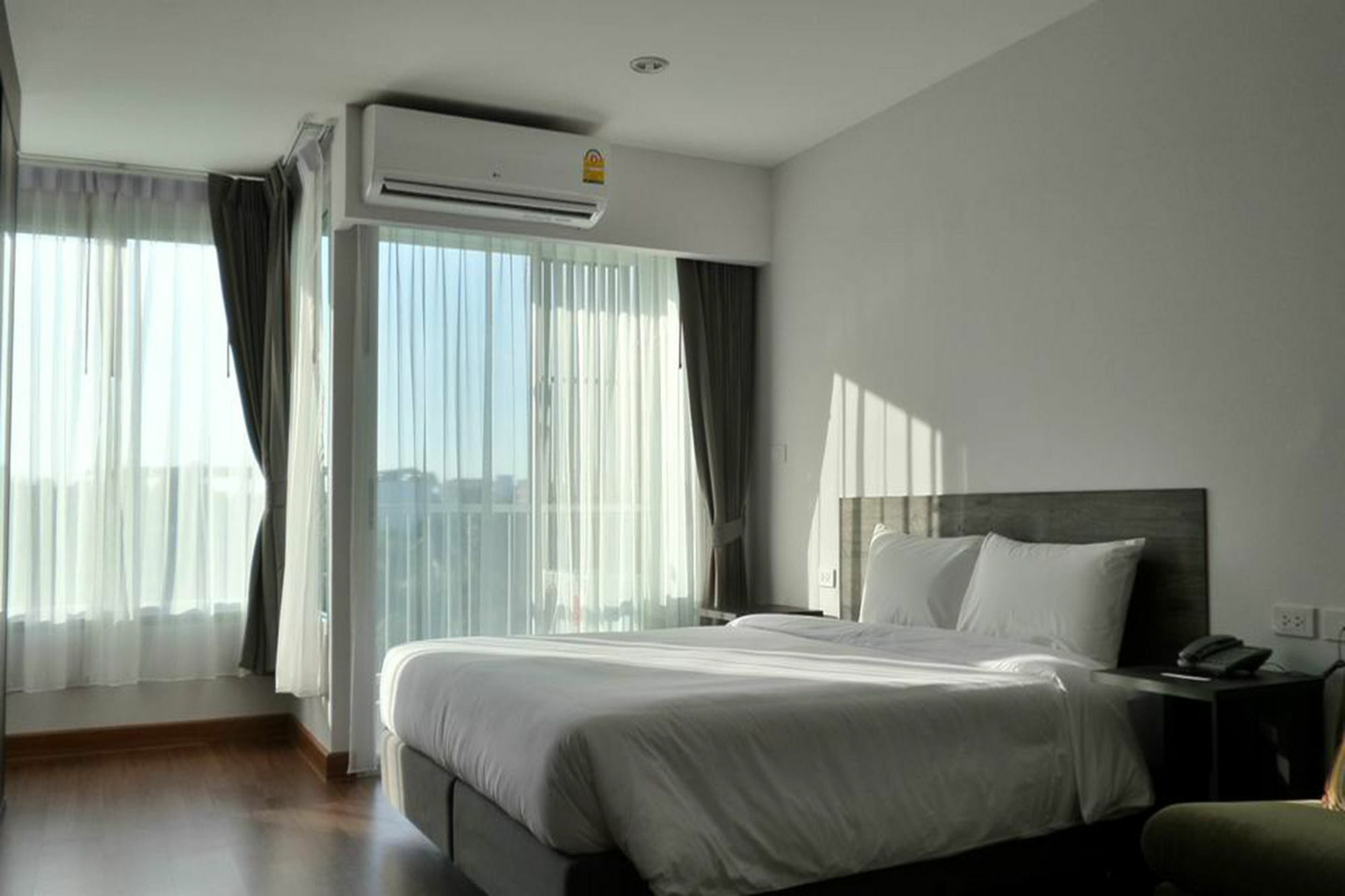 Winner Sriracha Serviced Apartment Si Racha Buitenkant foto