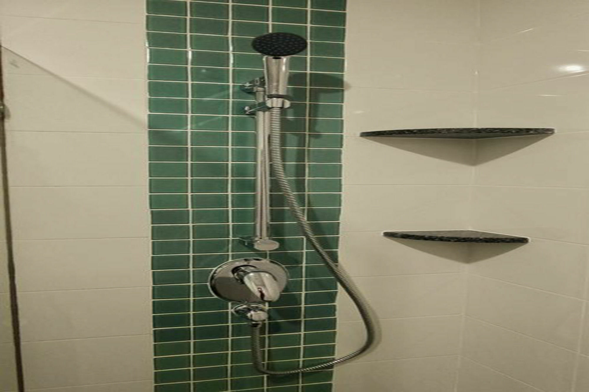 Winner Sriracha Serviced Apartment Si Racha Buitenkant foto