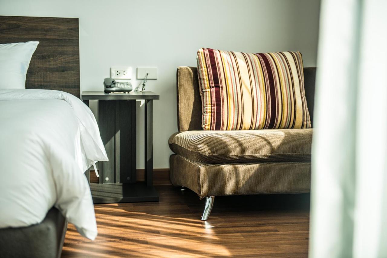 Winner Sriracha Serviced Apartment Si Racha Buitenkant foto